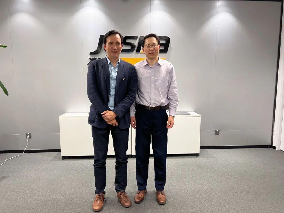 人工智能，探索公司报告的有效工具