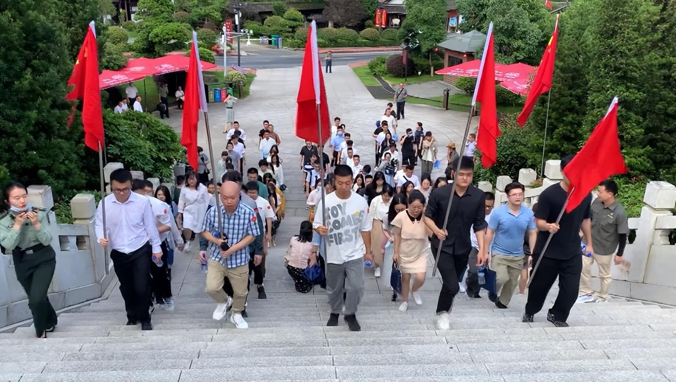 数字时代社交革命，工具重塑人际网络